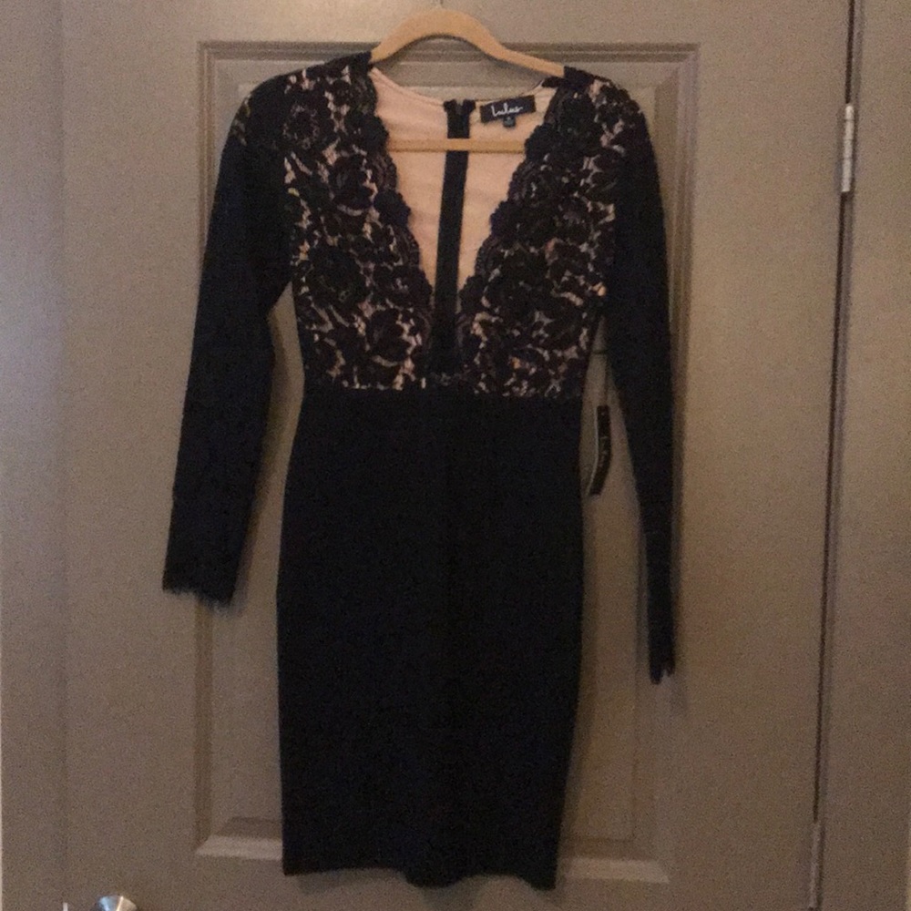 ❌SOLD❌: NWT Lulu’s Long Sleeve Lace Dress Sz S
